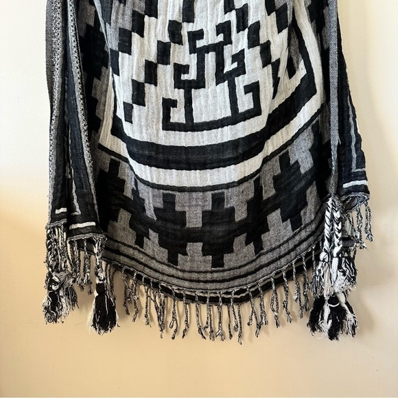 MICHAEL Stars-Tribal Pattern Tassel & Fringe Blanket Scarf - Picture 2 of 5